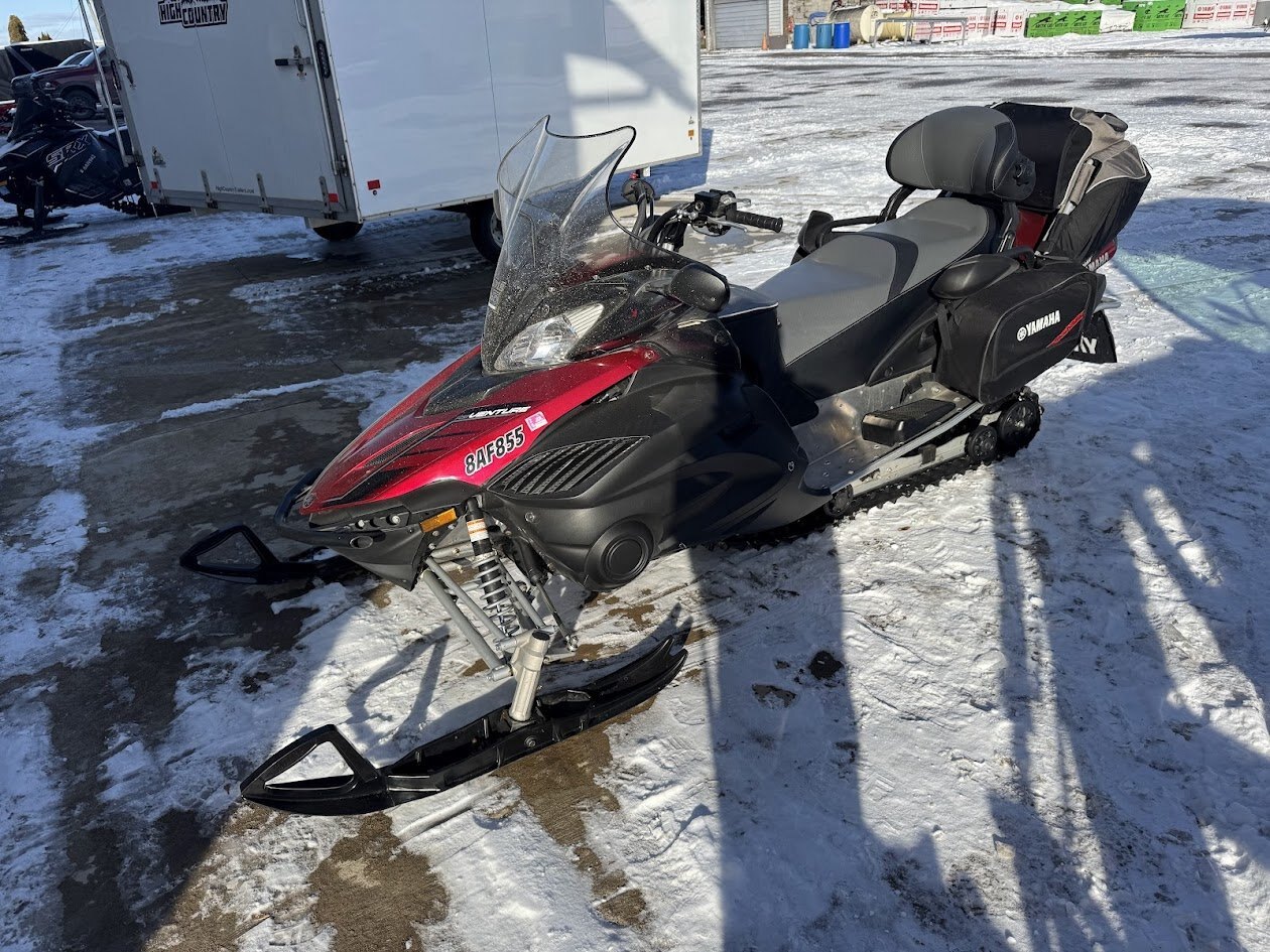 2014 Yamaha Venture TF | Fully loaded| New track