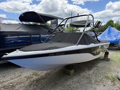 2000 Super air nautique 210 | Boat house boat / Good condition | Wake enhancer add on | Brand new cover