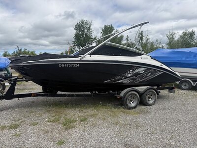 2012 Yamaha 212X | Trailer included | Brand new cover | Only 175 Hours