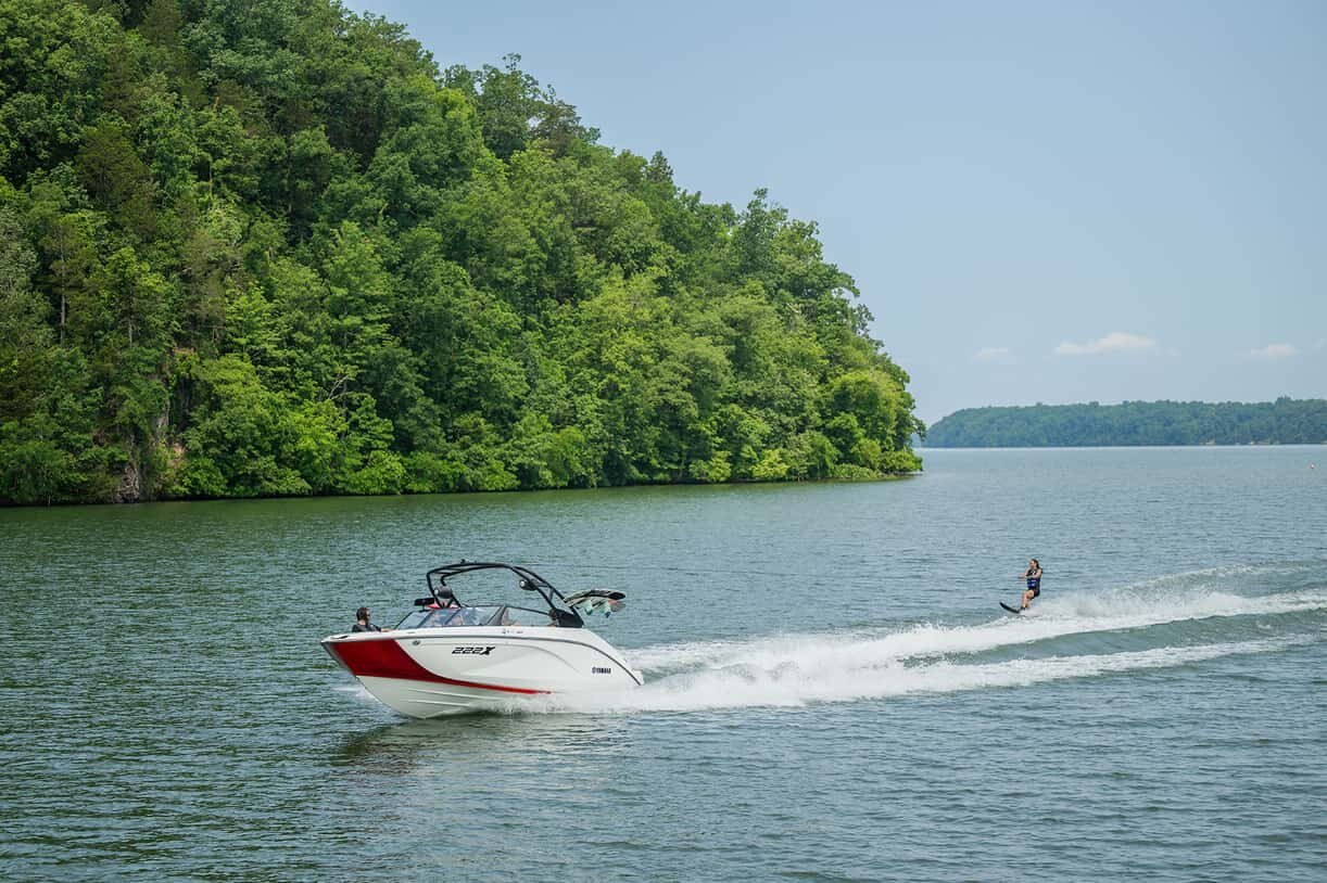2027 Yamaha 222XE Dolphin Grey