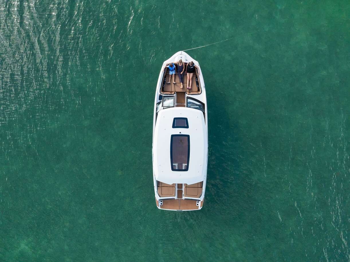 2027 Yamaha 275SD Yacht Blue
