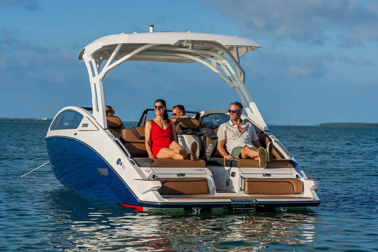 2027 Yamaha 275SD Yacht Blue