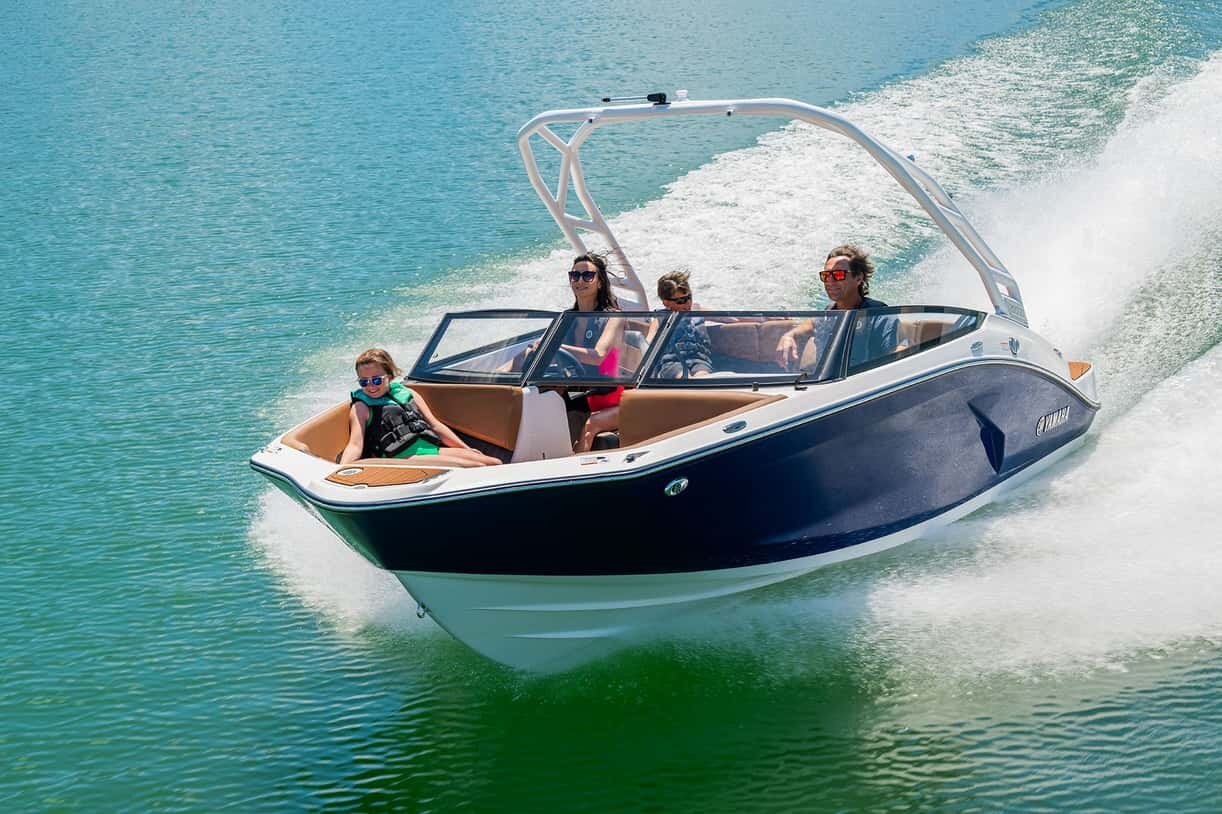 2027 Yamaha 205SD Yacht Blue