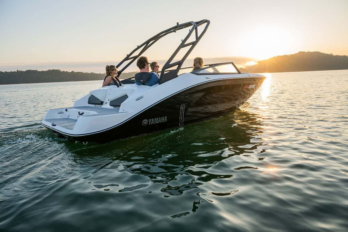 2027 Yamaha AR205 Black
