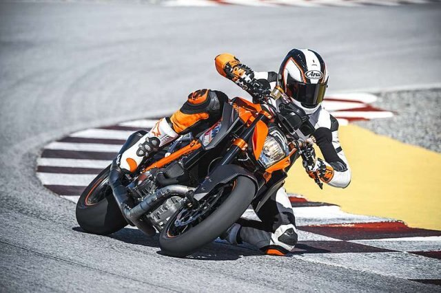 KTM 1290 SUPER DUKE R ABS 2015