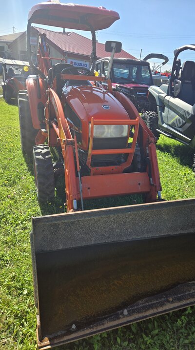 2013 KIOTI CK30 WITH BACKHOE 8-900 HRS