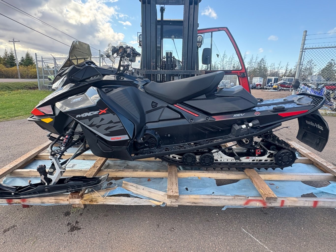2017 Ski Doo MXZ X 850 E TEC 7354kms