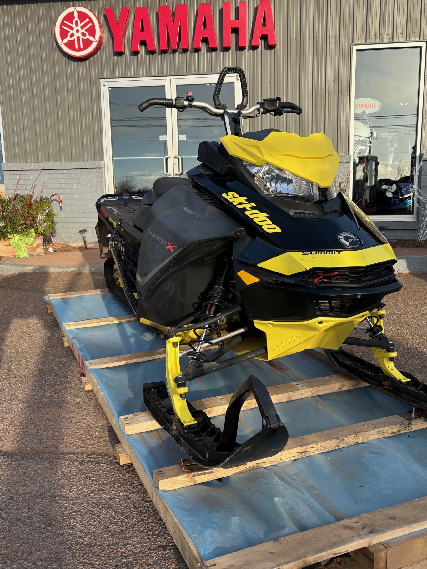 2018 Ski Doo Summit X 850 E Tec 154 6010kms