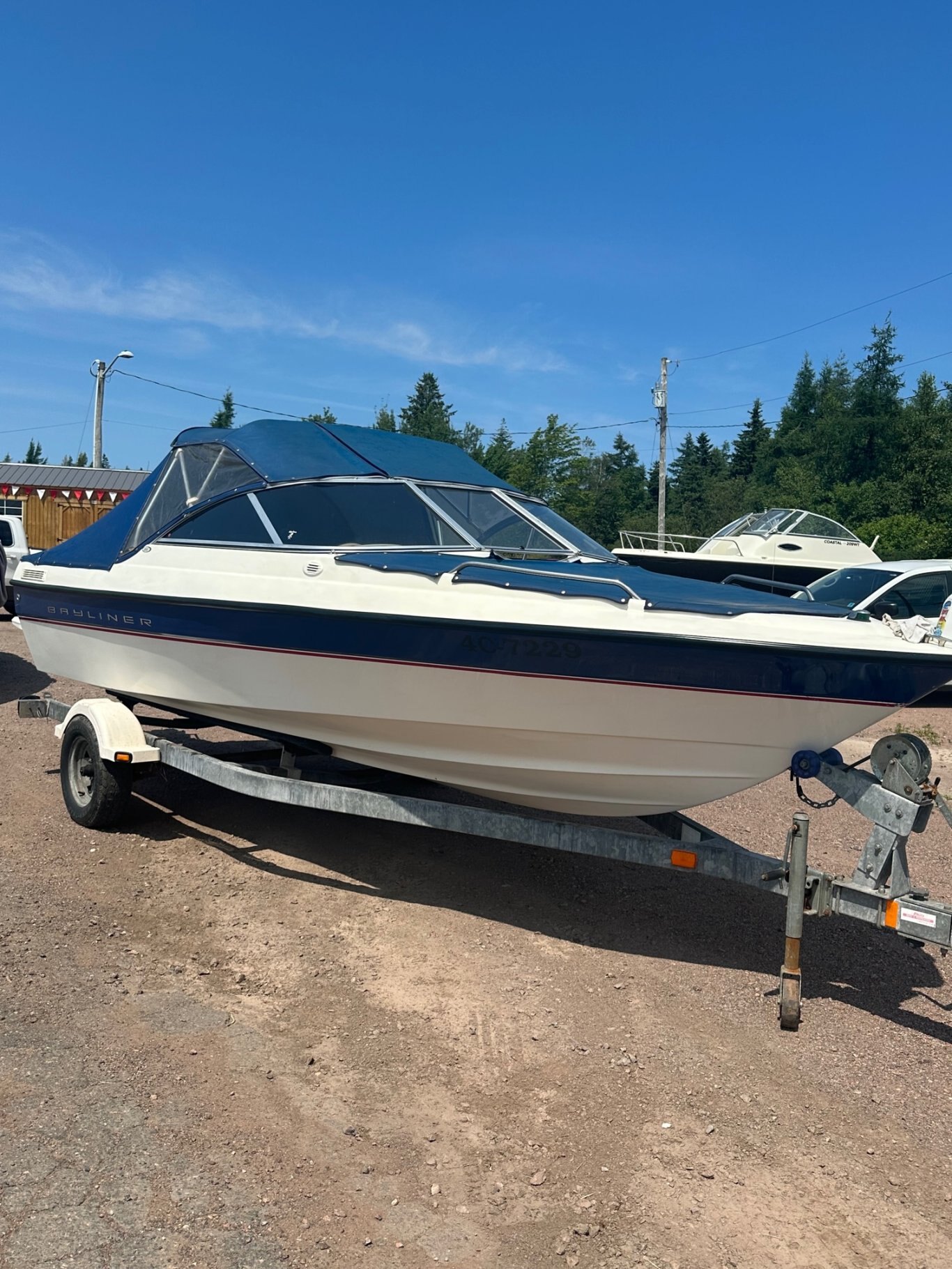 2005 Bayliner 195 Classic with 3.0 Merc with Trailer