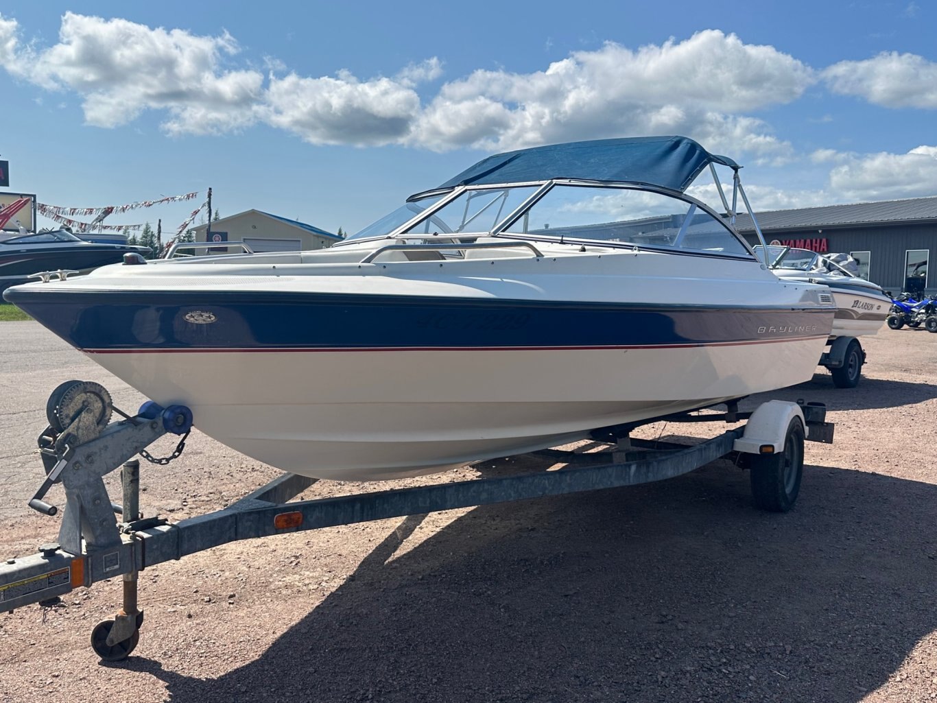 2005 Bayliner 195 Classic with 3.0 Merc with Trailer