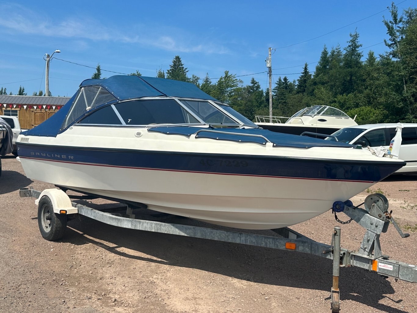 2005 Bayliner 195 Classic with 3.0 Merc with Trailer