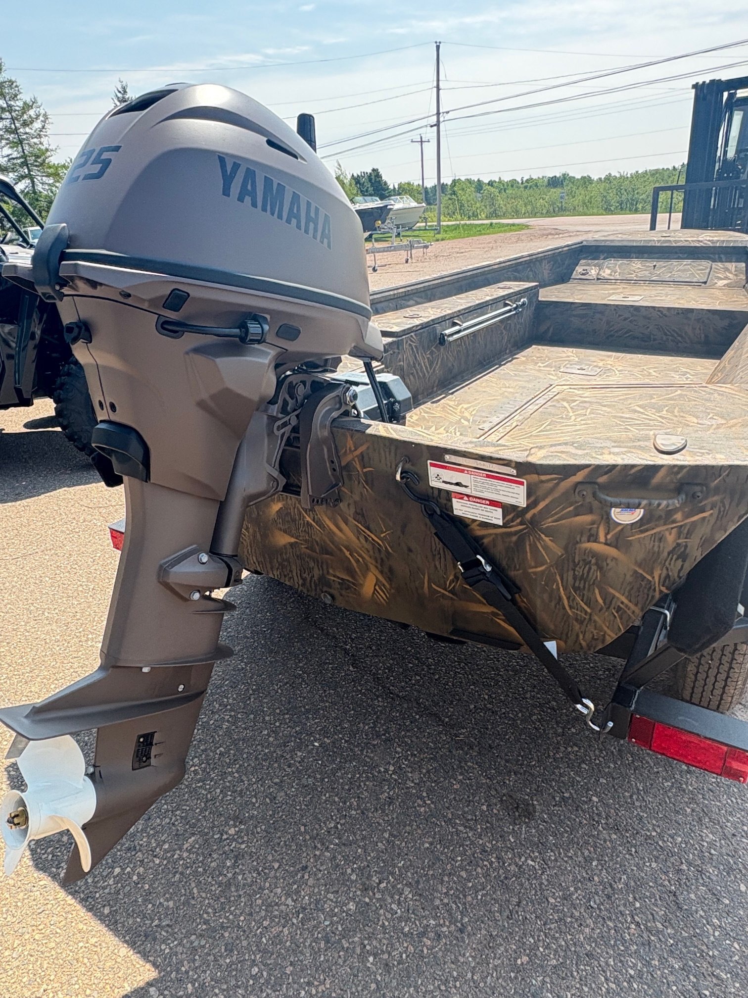 2025 G3 Boat 15 DK Boat with Trailer & Yamaha F25hp Brown Outboard