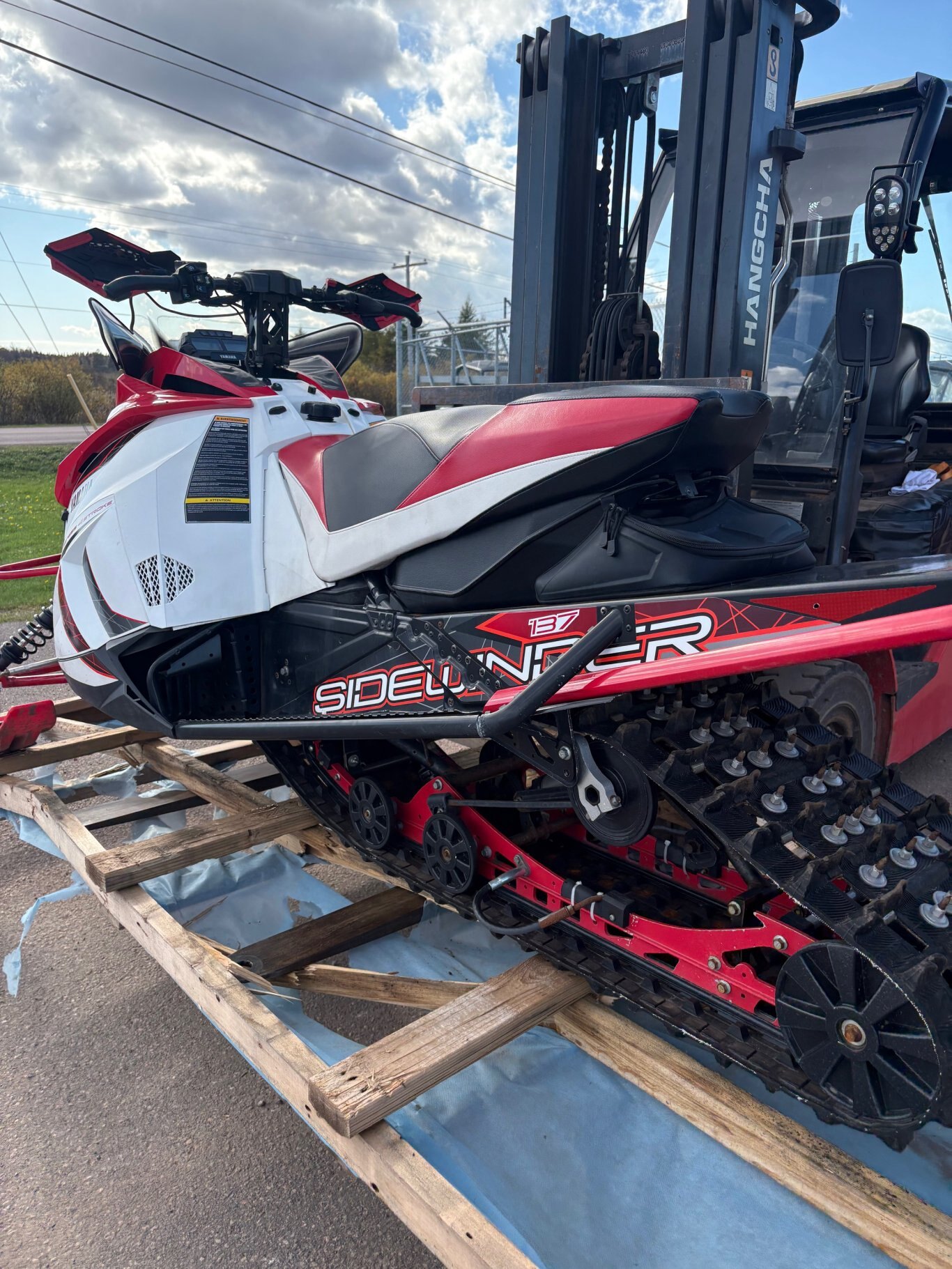 2019 Yamaha Sidewinder L TX SE Broken front Plastic