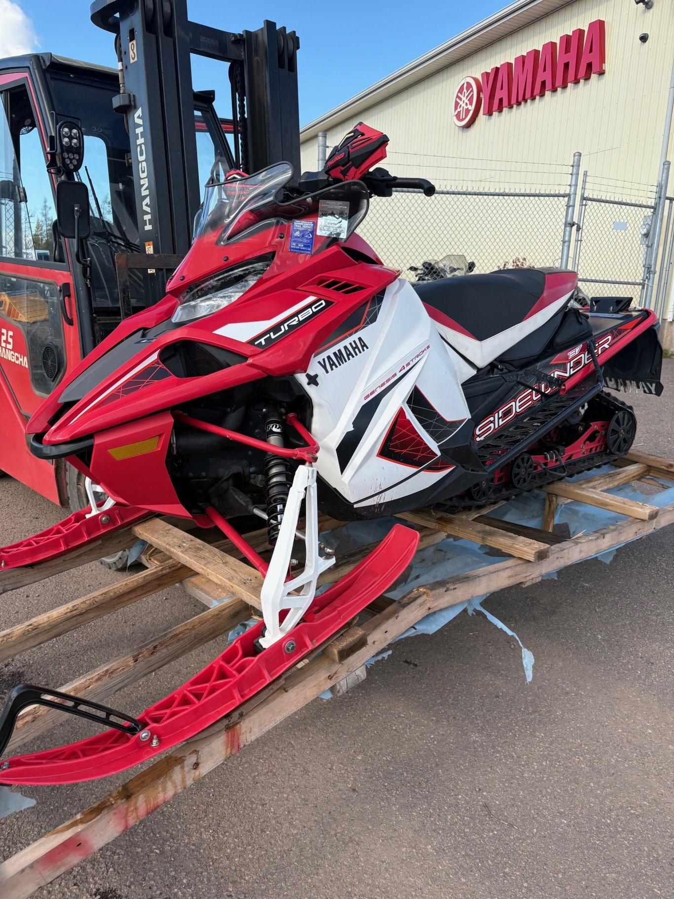 2019 Yamaha Sidewinder L TX SE Broken front Plastic