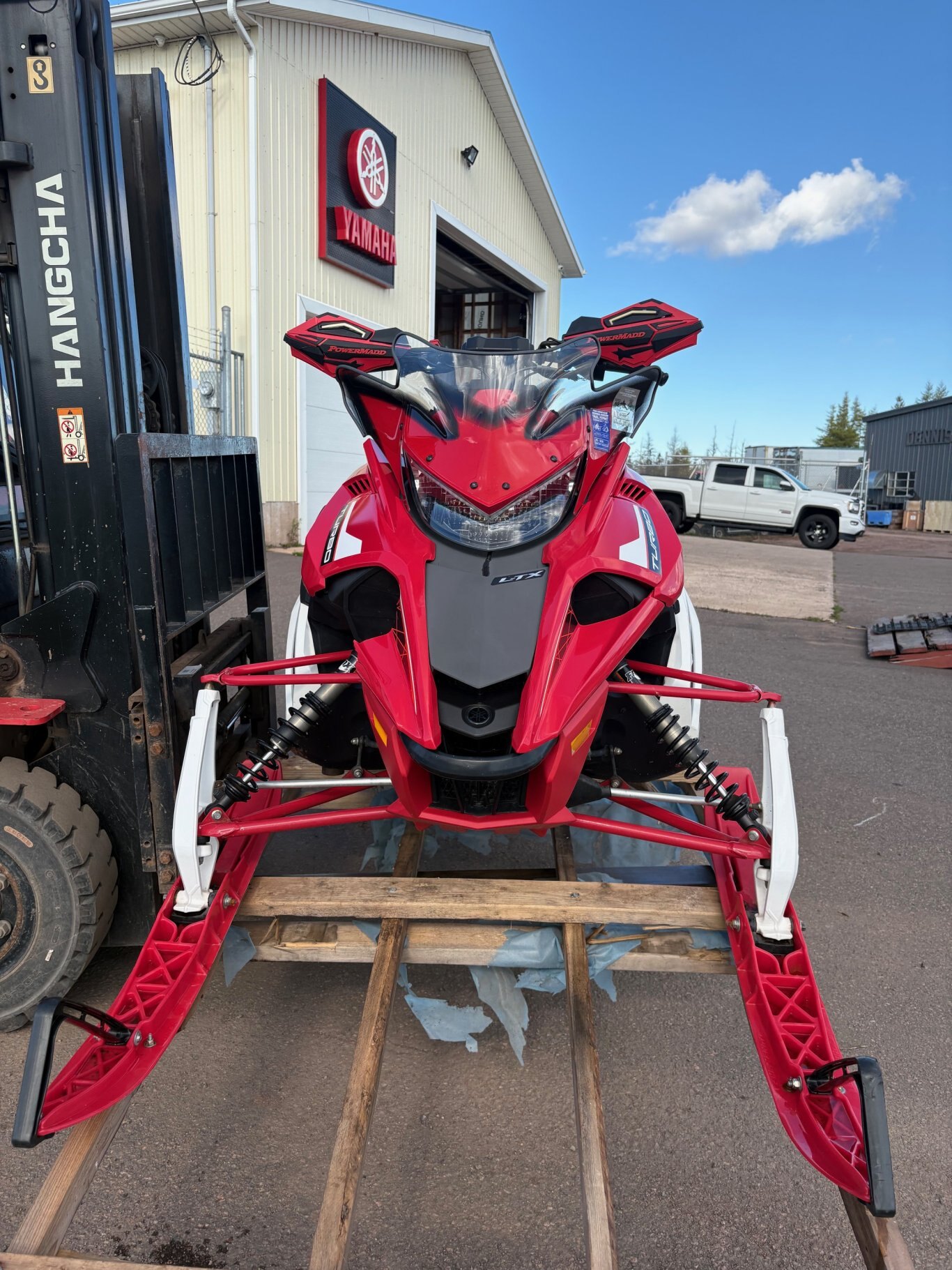 2019 Yamaha Sidewinder L TX SE Broken front Plastic