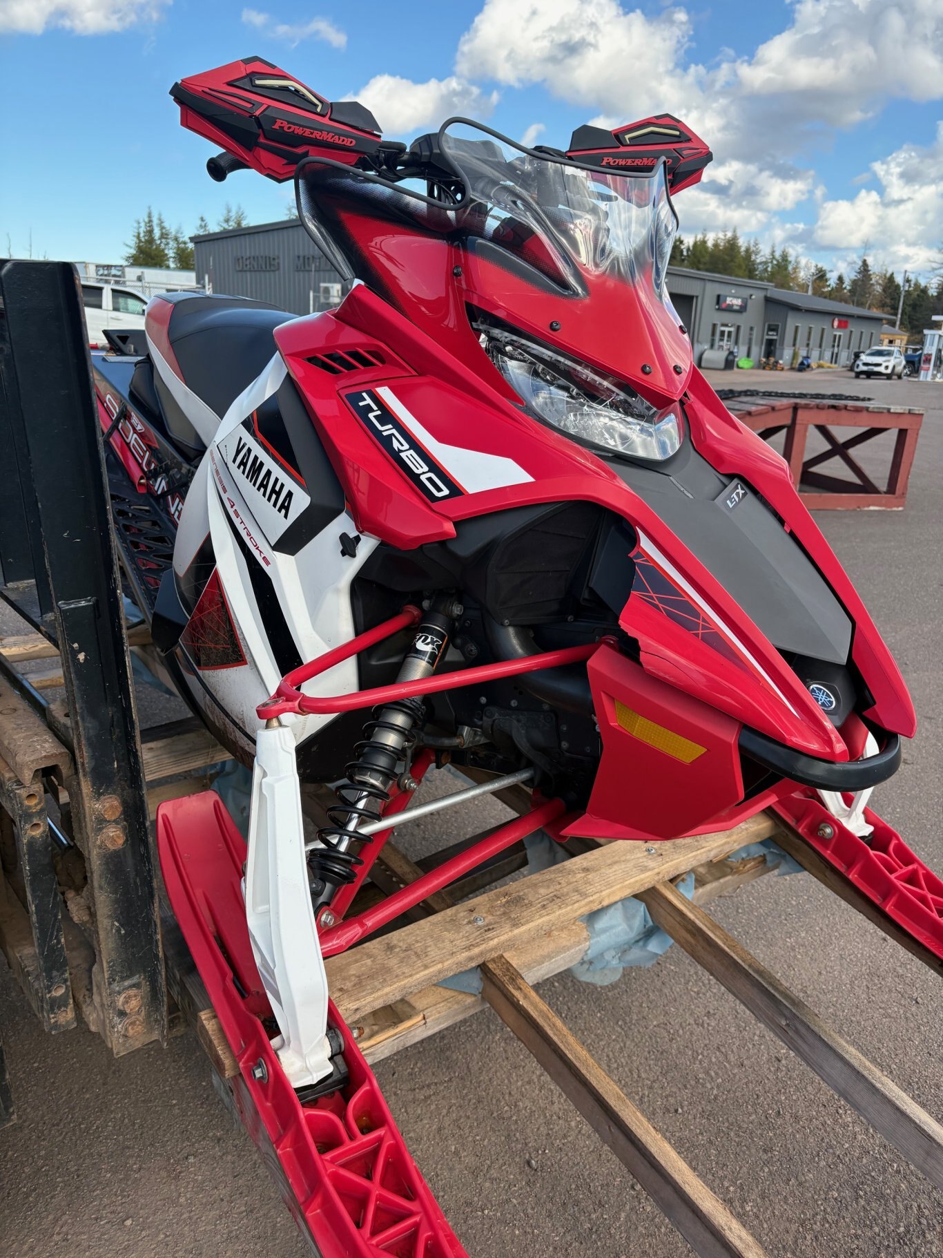 2019 Yamaha Sidewinder L TX SE Broken front Plastic