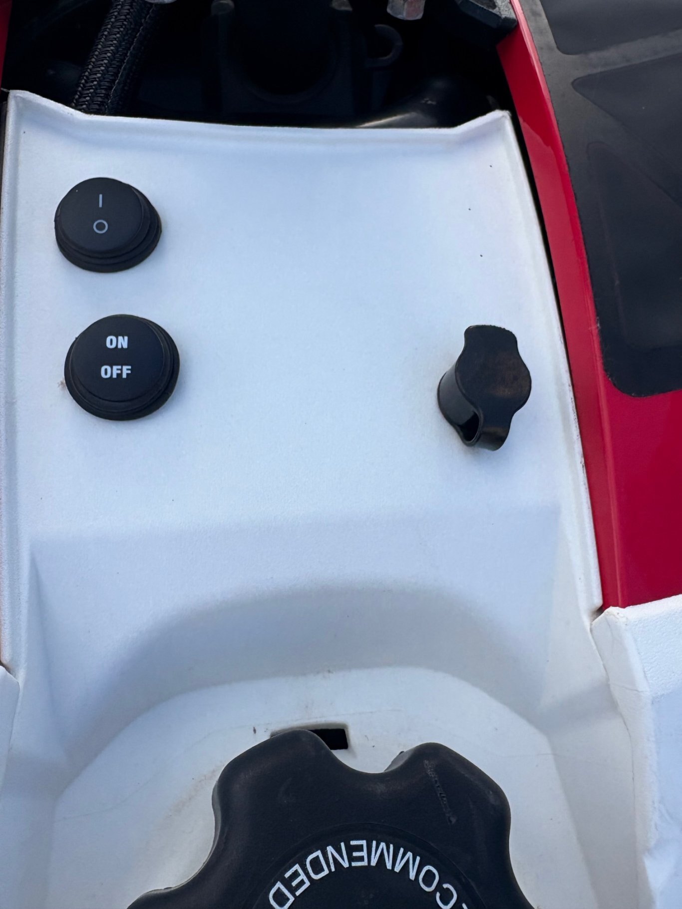 2019 Yamaha Sidewinder L TX SE Broken front Plastic