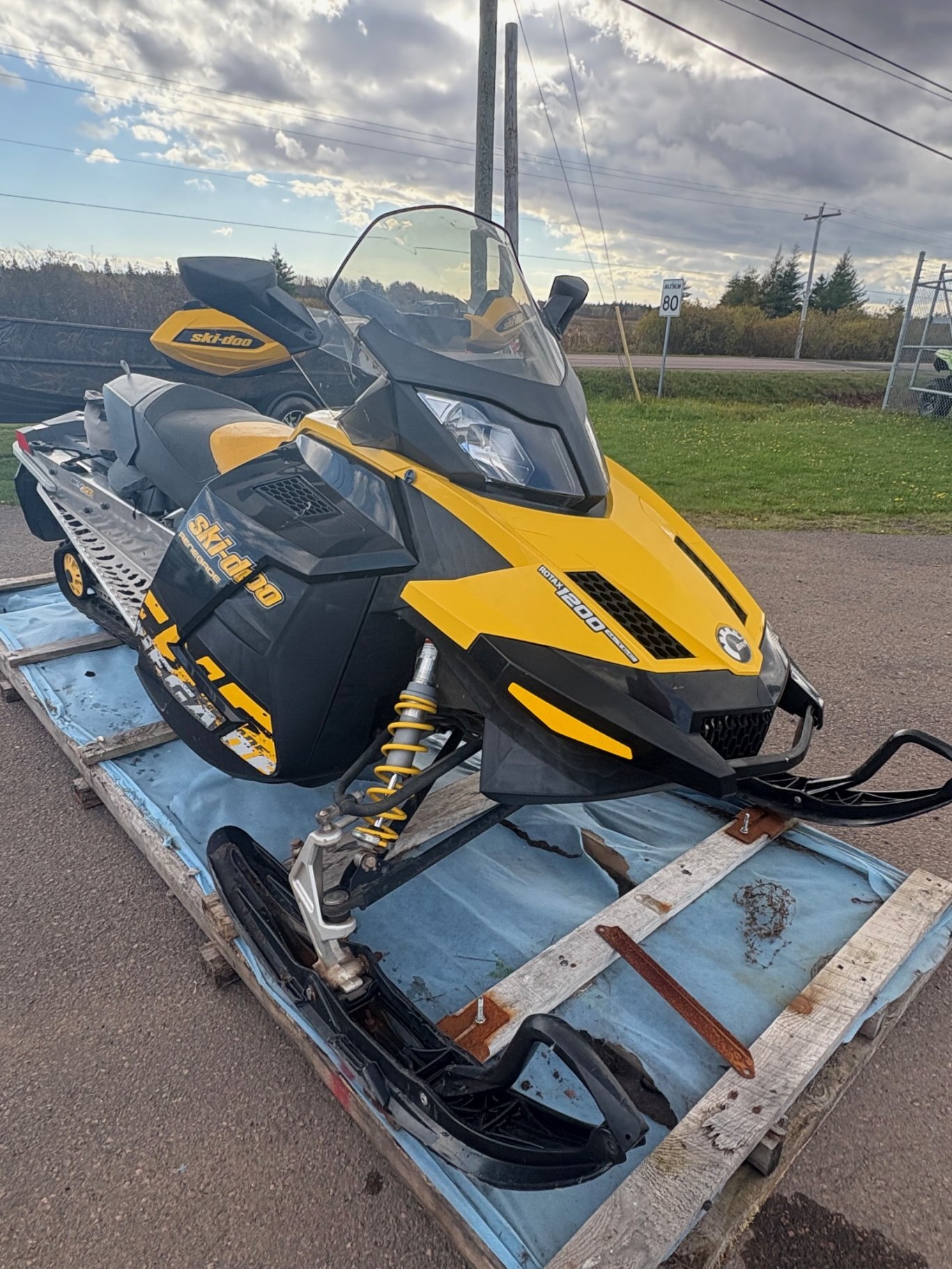 2010 Ski doo Renegade 1200 Adrenalin As Is Needs Reverse Repairs
