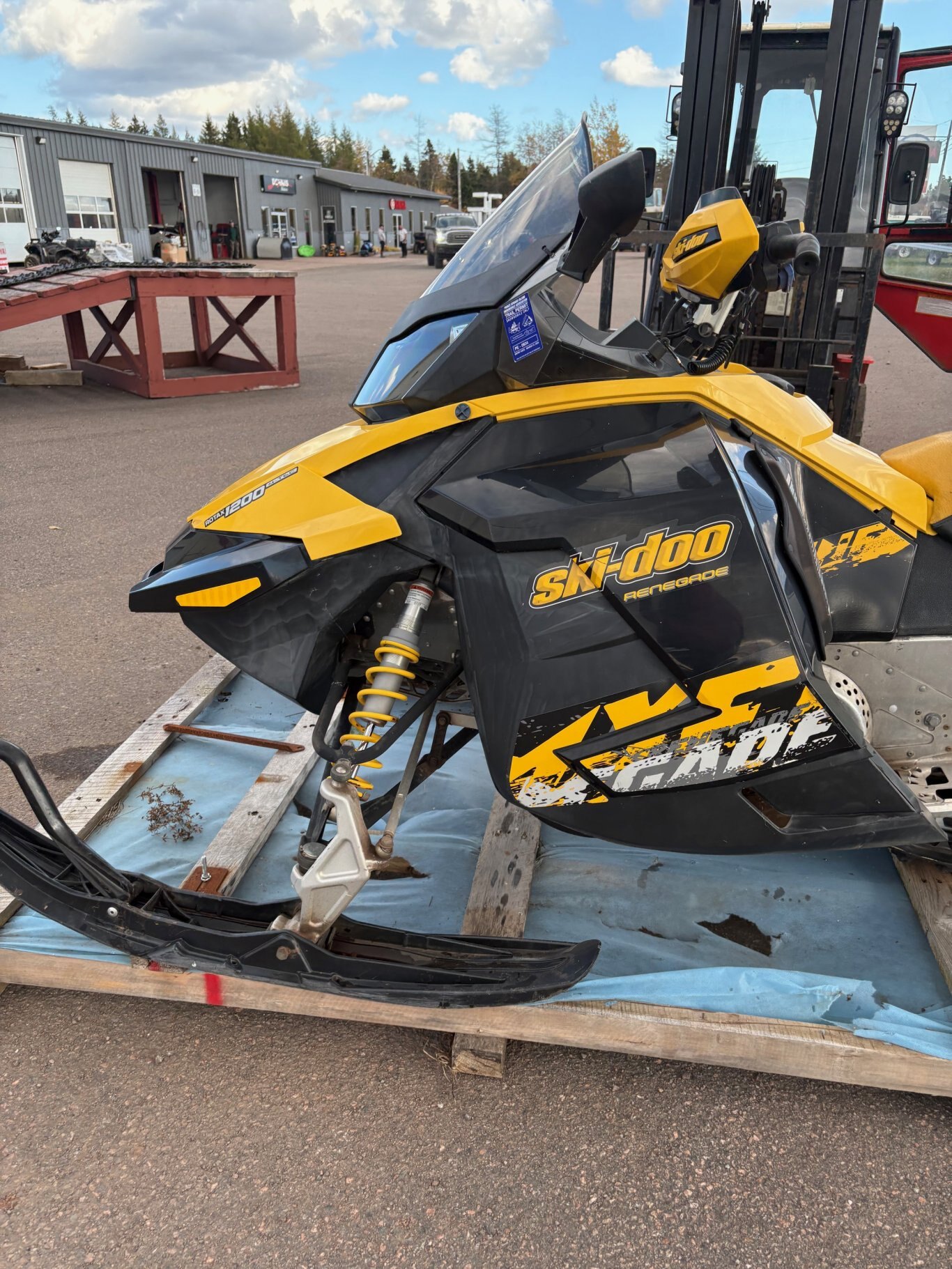 2010 Ski doo Renegade 1200 Adrenalin As Is Needs Reverse Repairs
