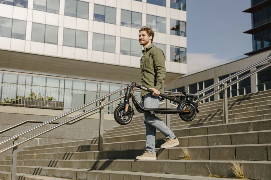 Emmo Segway Ninebot F2 Pro KickScooter