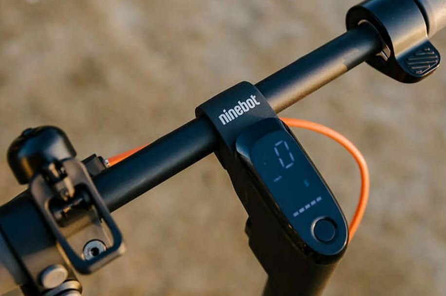 Emmo Segway Ninebot F2 Pro KickScooter