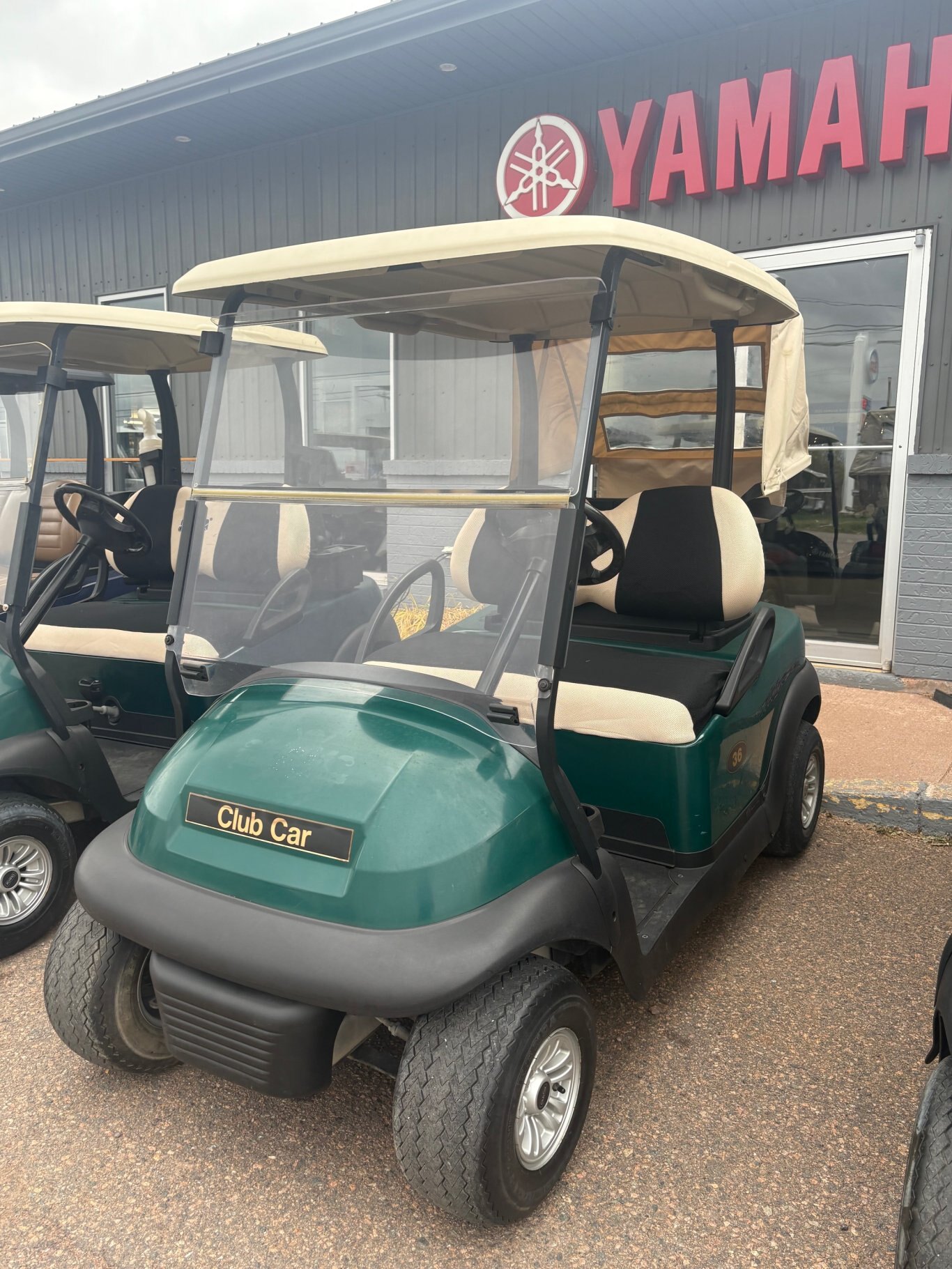 2015 Club Car Precedent i2 Electric ERIC with Charger