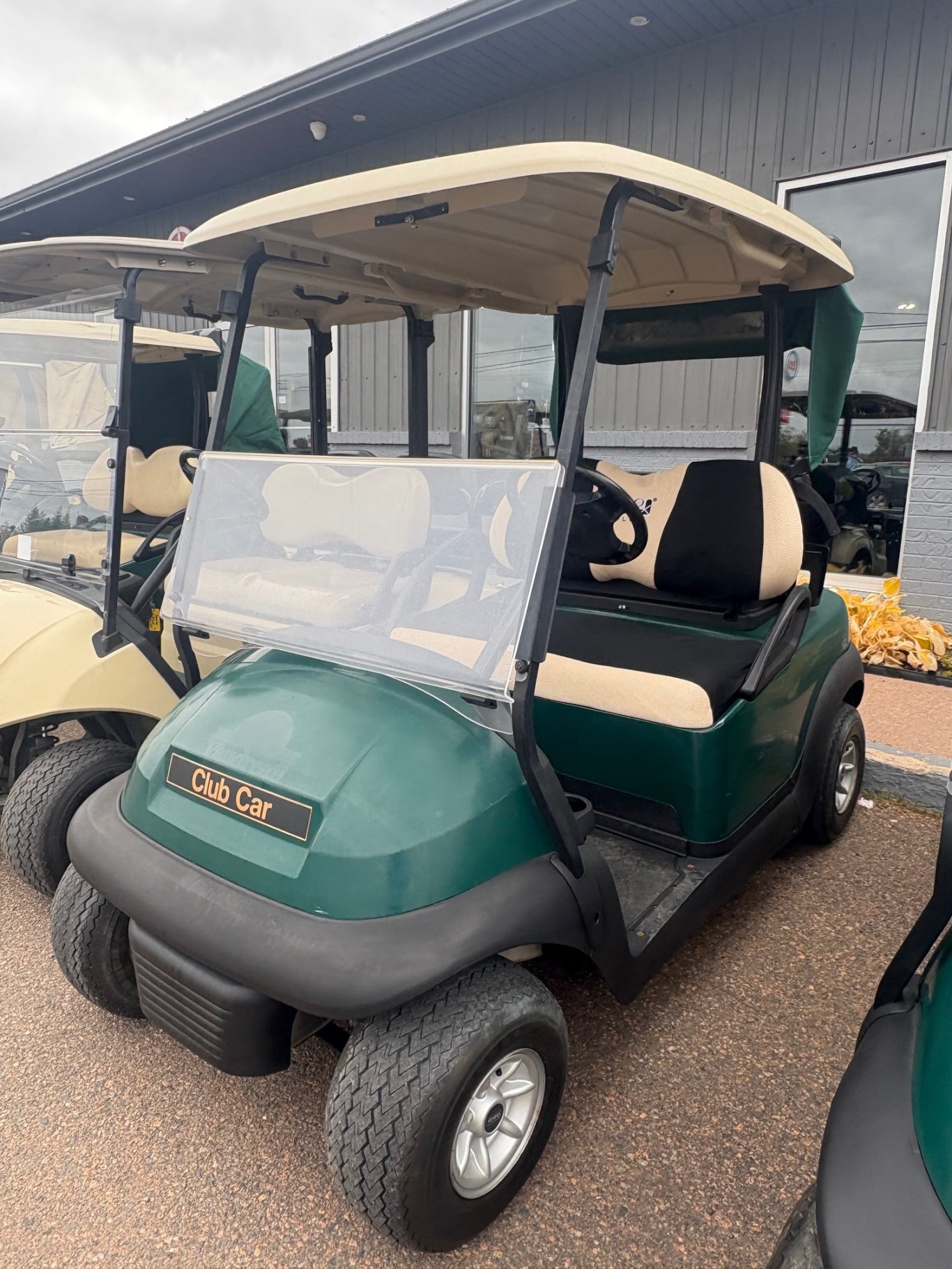2015 Club Car Precedent i2 Electric ERIC with Charger