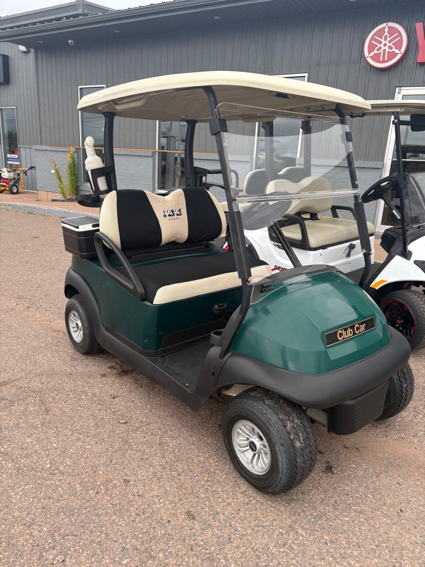 2015 Club Car Precedent i2 Electric ERIC with Charger