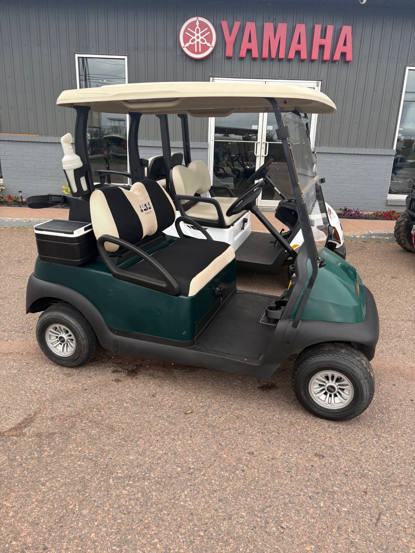 2015 Club Car Precedent i2 Electric ERIC with Charger