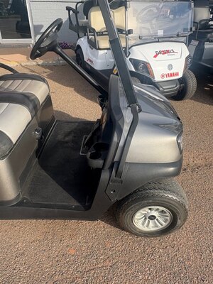 2020 Club Car Tempo Connect Electric ERIC 2 Non lifted with Charger will have New Batteries