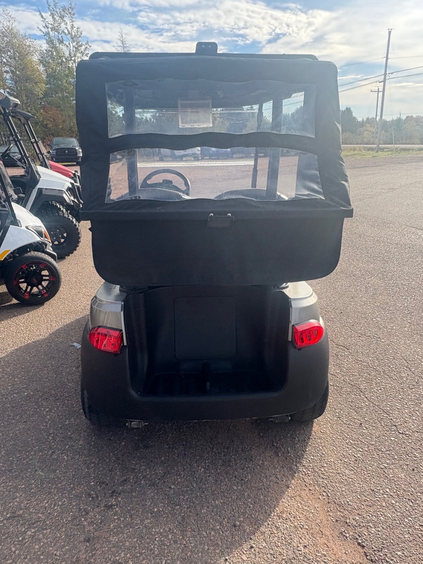 2020 Club Car Tempo Connect Electric ERIC 2 Non lifted with Charger