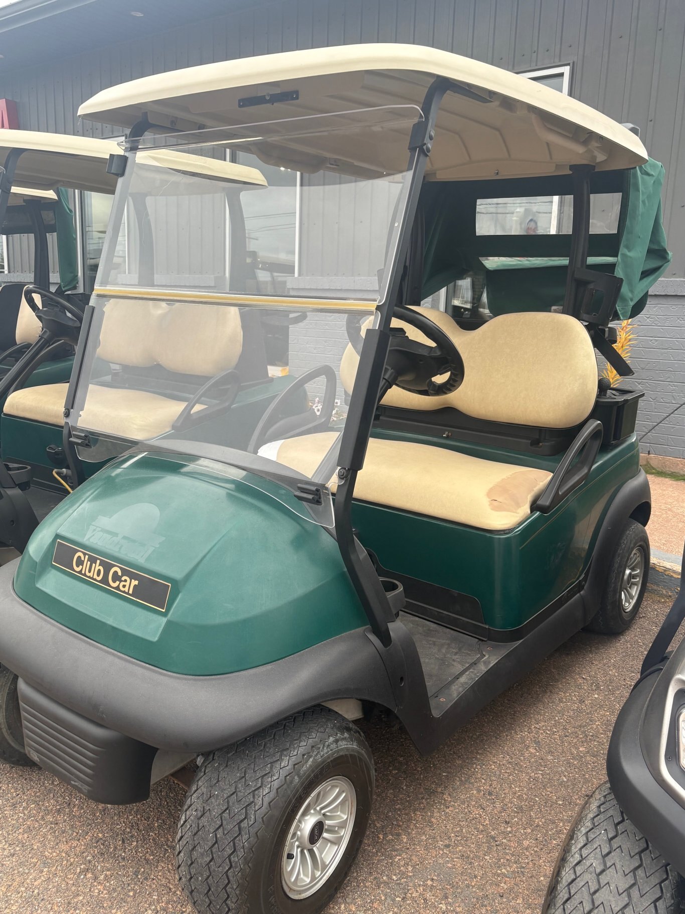 2015 Club Car Precedent i2lL Electric with Charger