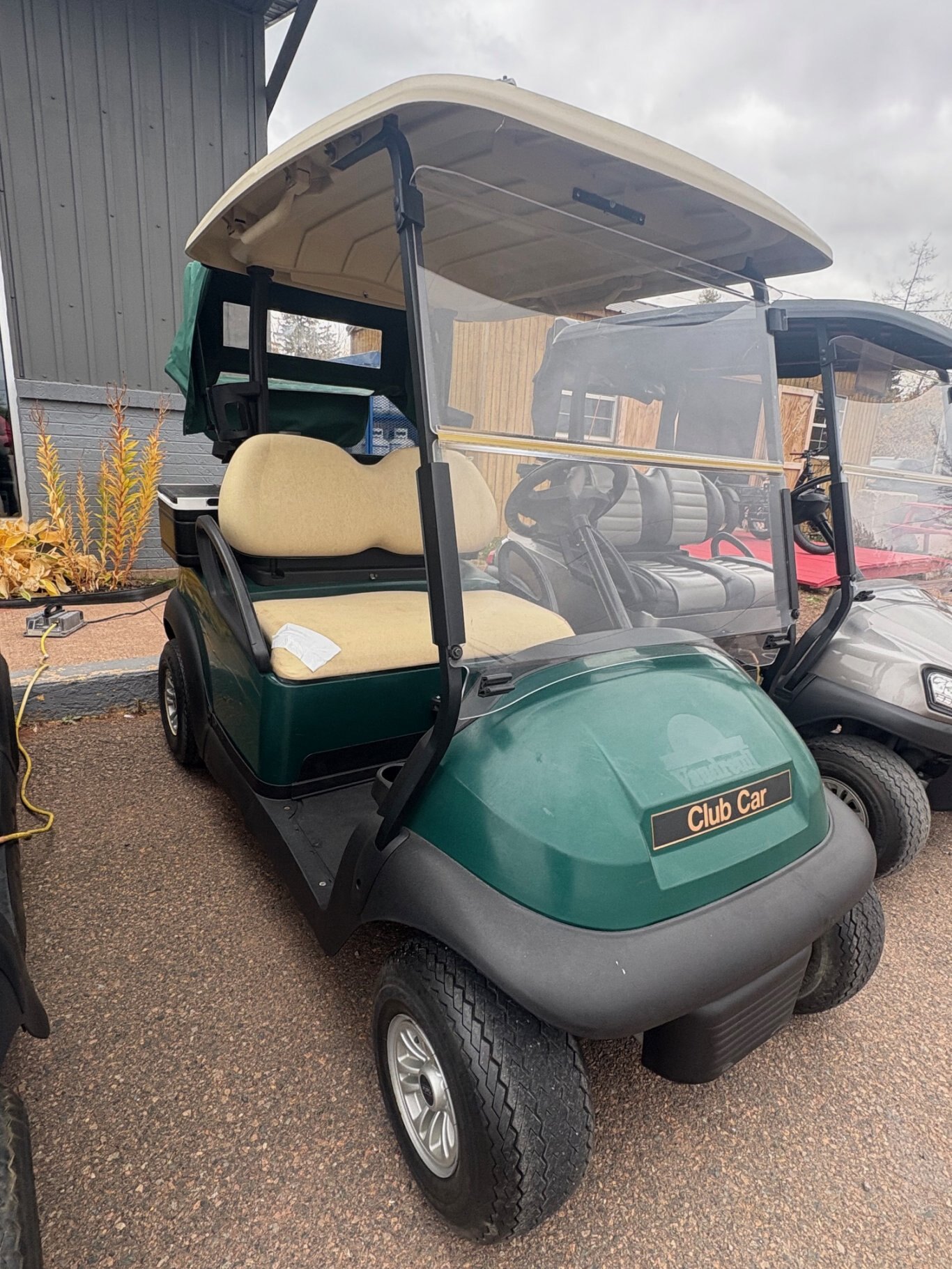2015 Club Car Precedent i2lL Electric with Charger