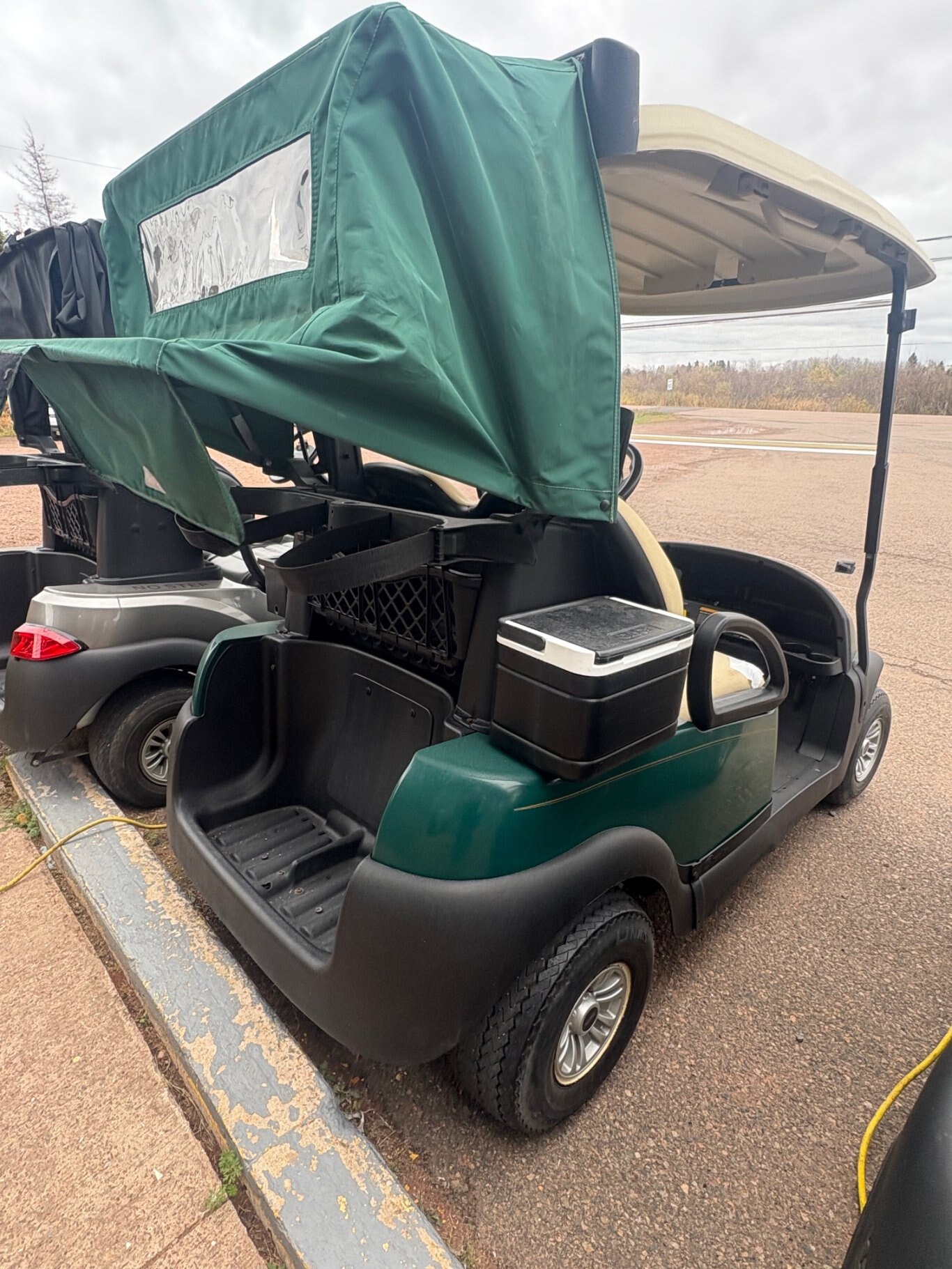 2015 Club Car Precedent i2lL Electric with Charger