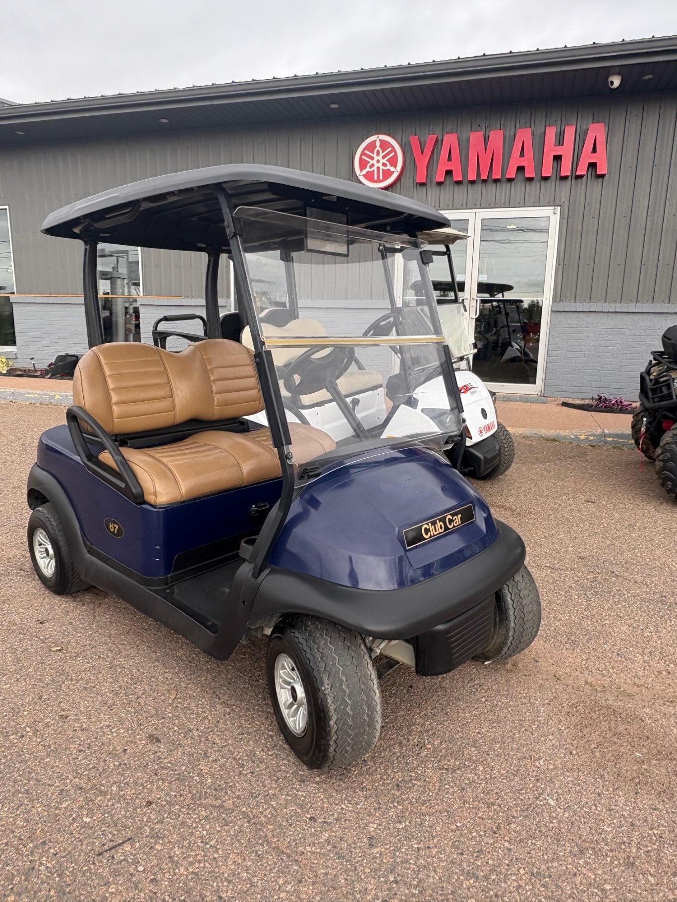 2017 Club Car Premium Precedent i2 Electric with Charger