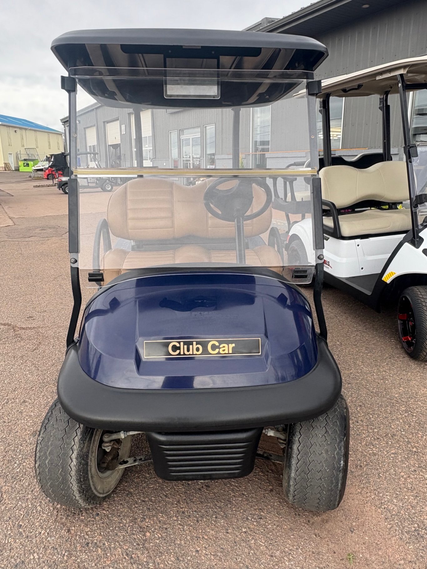 2017 Club Car Premium Precedent i2 Electric with Charger