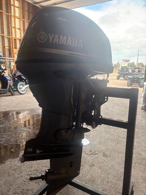 2025 Yamaha F40L 20 Shaft, Electric Start, Power Trim/Tilt 300 Hours
