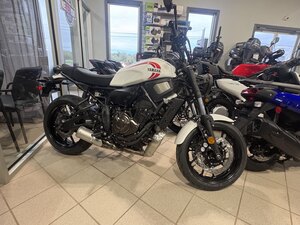 2026 Yamaha XSR700 Heritage White