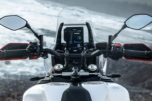 2026 Yamaha Ténéré 700 World Raid Midnight Black