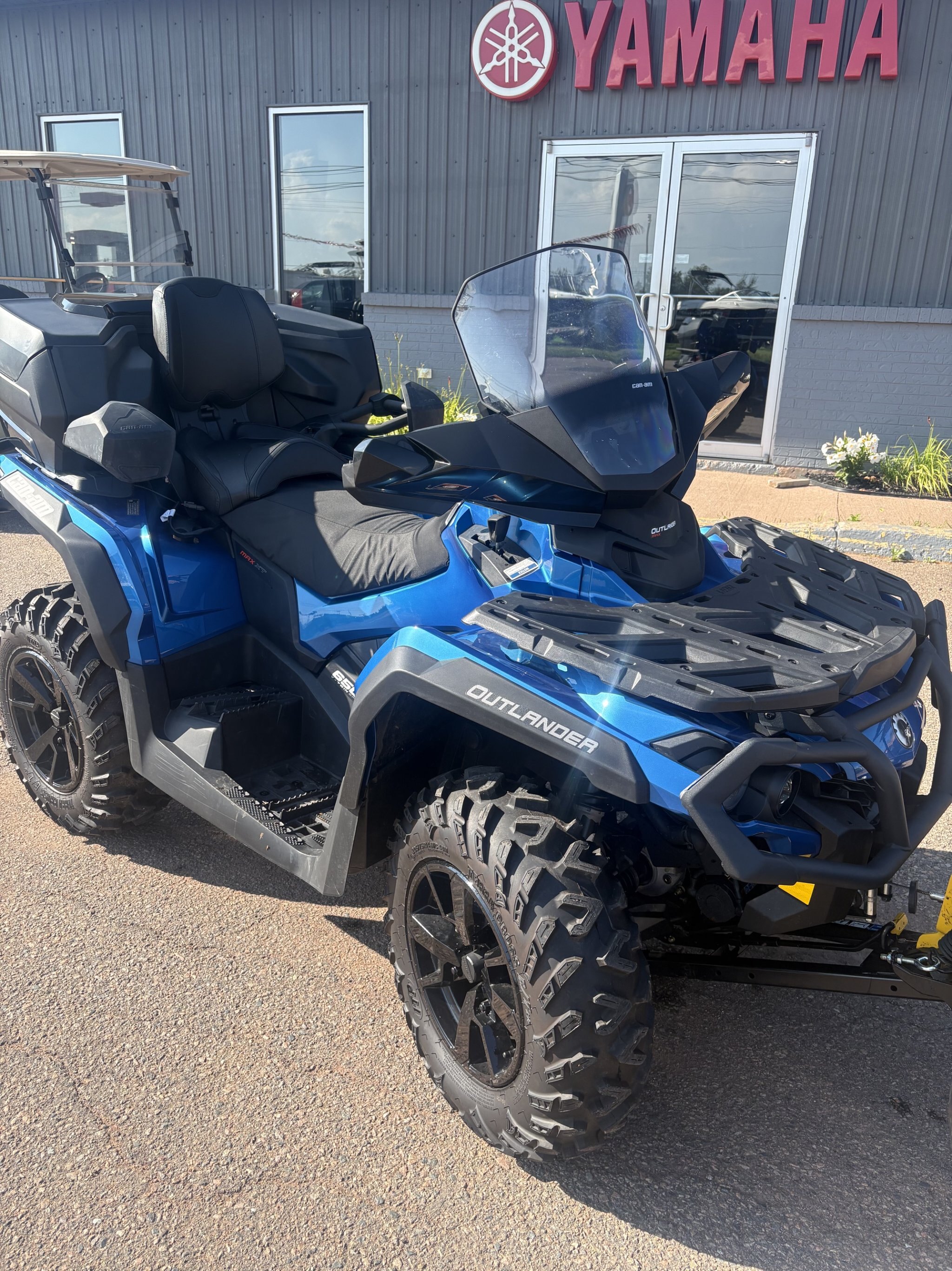 2022 Can Am Outlander MAX XT 650 with Plow Only 243kms