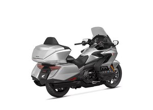 2025 Honda Gold Wing Tour DCT Digital Silver Metallic