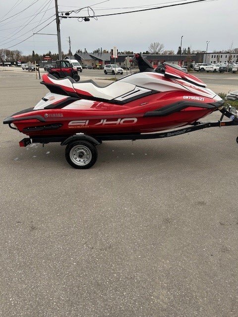 2021 YAMAHA FX CRUISER SVHO 18HRS COMES WITH TRAILER