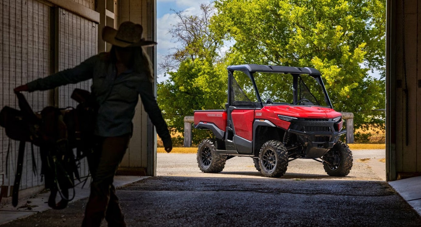 2026 Honda Pioneer 1000 3P DLX Standard