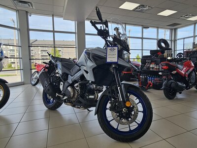 2024 Suzuki V-STROM 1050 Glass Mat Mechanical Gray / Metallic Mat Black