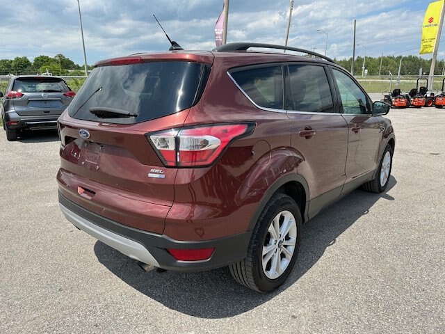 2018 FORD ESCAPE SEL 4WD / 228.66 B/W TAX IN / LEATHER / NAVIGATION / SUNROOF