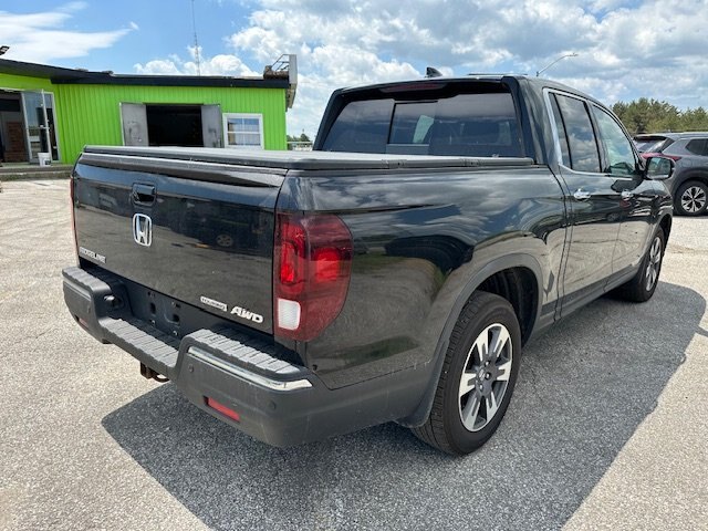 2017 HONDA RIDGELINE TOURING AWD / $278.76 B/W TAX IN / VENTILATED FRONT SEATS / LEATHER / SUNROOF