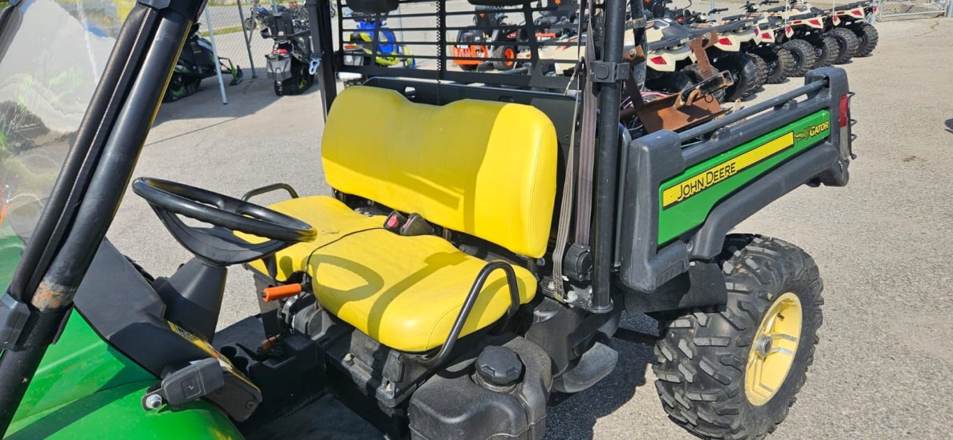 2016 JOHN DEERE GATOR 825