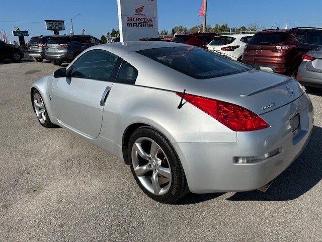 2006 NISSAN 350Z TOURING / LOW KMS / HEATED SEATS / MANUAL / 3.5L V6