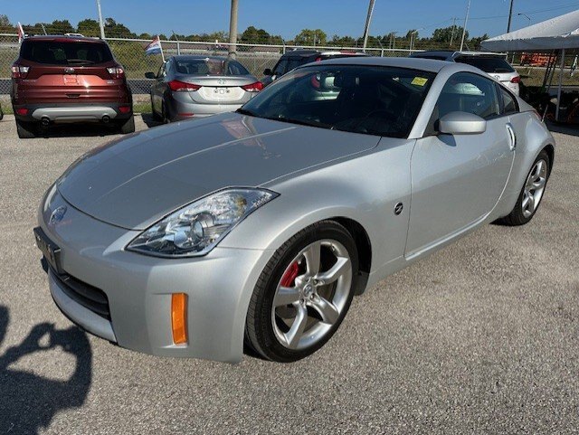 2006 NISSAN 350Z TOURING / LOW KMS / HEATED SEATS / MANUAL / 3.5L V6