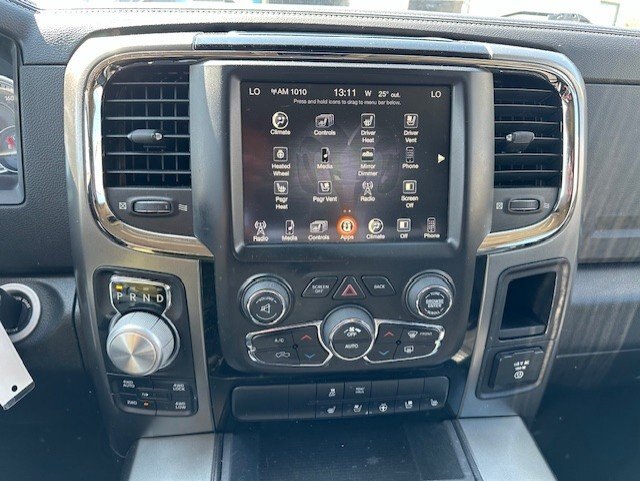 2017 RAM 1500 SPORT QUAD CAB 4X4 / $328.51 B/W TAX IN / CARFAX CLEAN